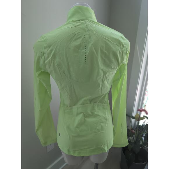 Lululemon Size 6 Fast Free Windbreaker Jacket Water Repellent Lime Yellow - Picture 3 of 8